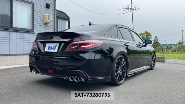 Toyota CROWN 2018-07 8815483-12