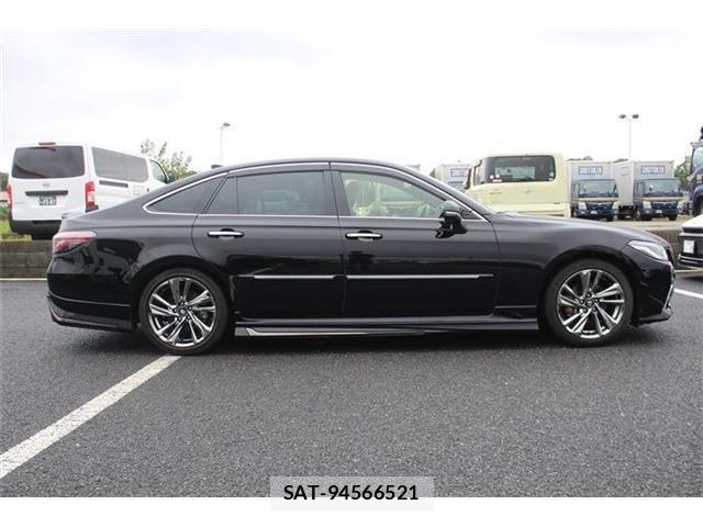 Toyota CROWN 2021-11 8815669-10