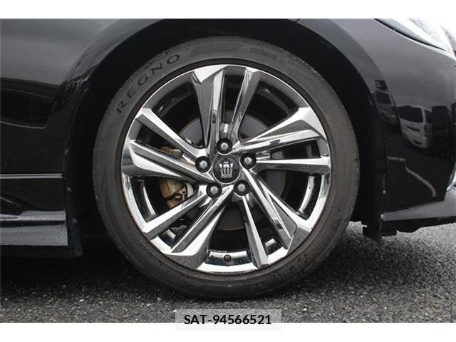 Toyota CROWN 2021-11 8815669-11