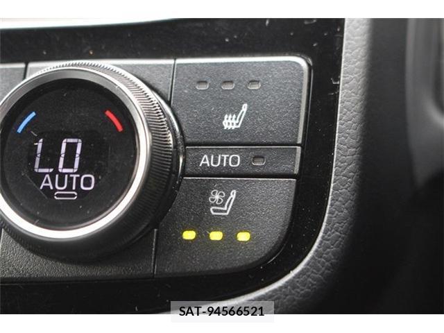 Toyota CROWN 2021-11 8815669-3
