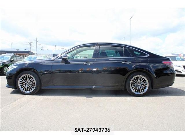 Toyota CROWN 2021-08 8815773-15