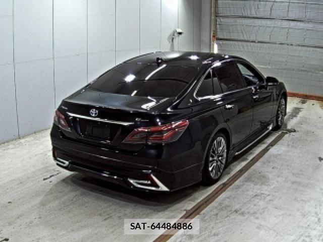 Toyota CROWN 2021-02 8816191-4