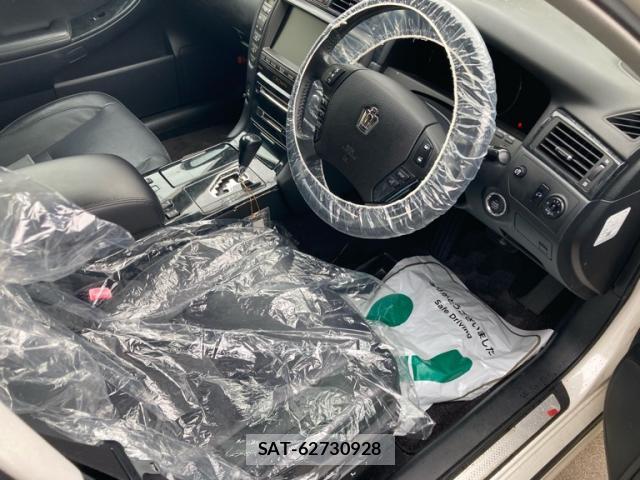 Toyota CROWN 2007-11 8816354-15