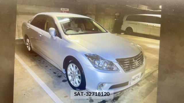 Toyota CROWN 2012-10 8816401-1