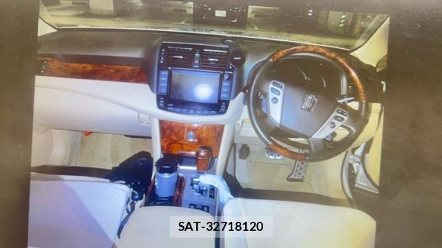 Toyota CROWN 2012-10 8816401-12