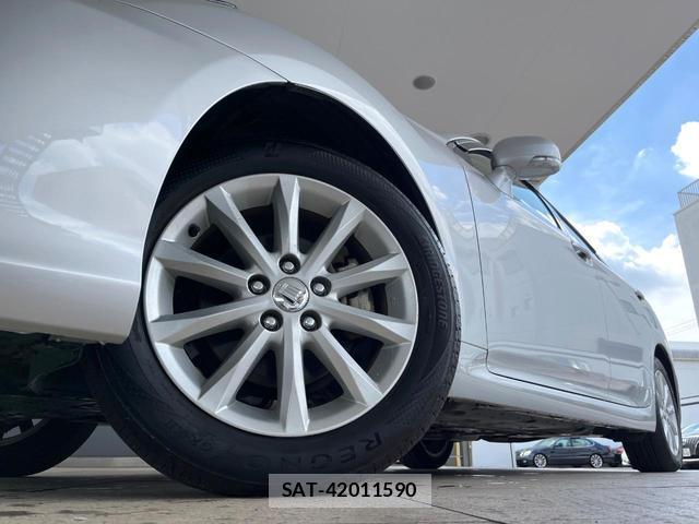 Toyota CROWN 2012-10 8817215-12