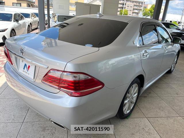 Toyota CROWN 2012-10 8817215-17