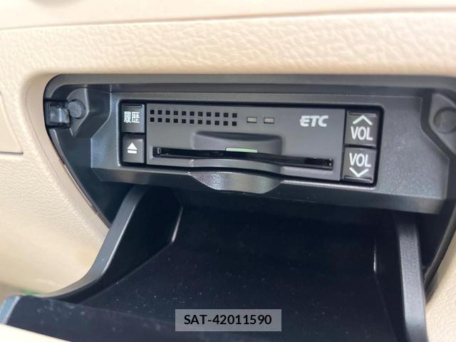 Toyota CROWN 2012-10 8817215-6