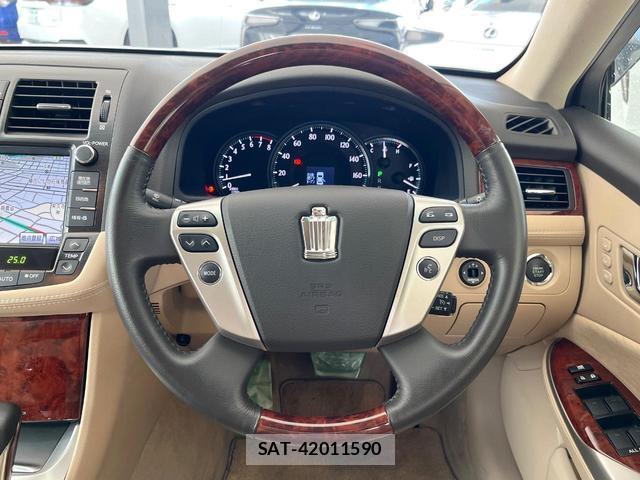 Toyota CROWN 2012-10 8817215-8