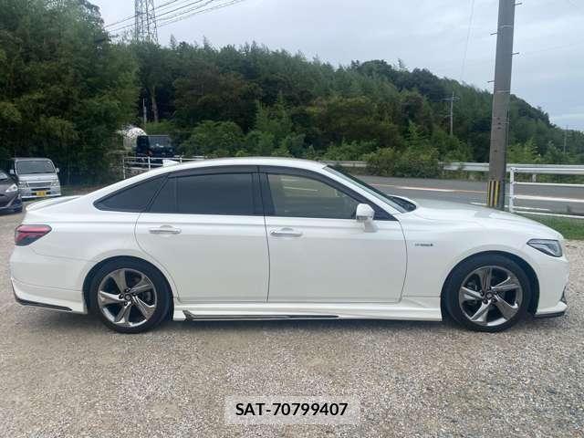 Toyota CROWN 2018-10 8817581-10