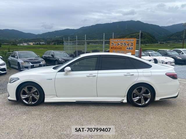 Toyota CROWN 2018-10 8817581-14