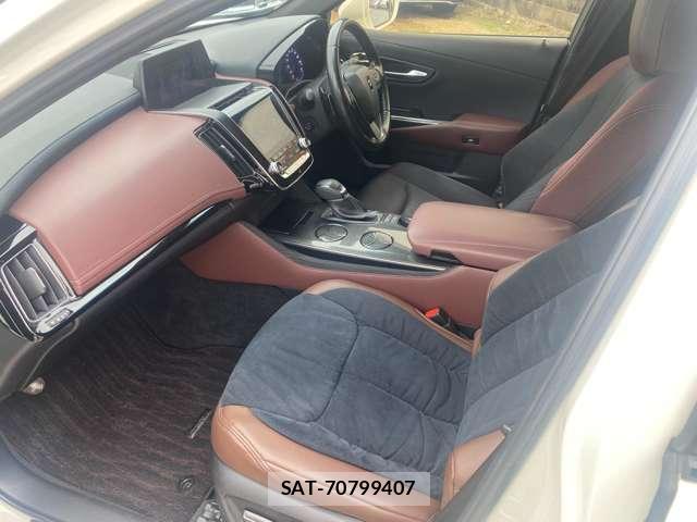 Toyota CROWN 2018-10 8817581-4