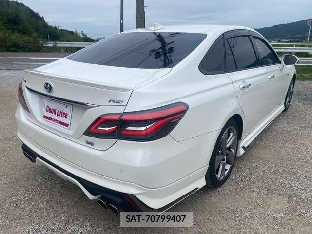 Toyota CROWN 2018-10 8817581-9