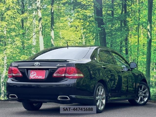 Toyota CROWN 2009-03 8817886-1