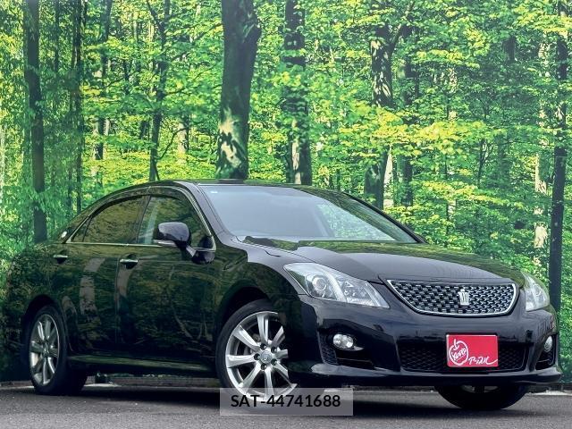 Toyota CROWN 2009-03 8817886-3