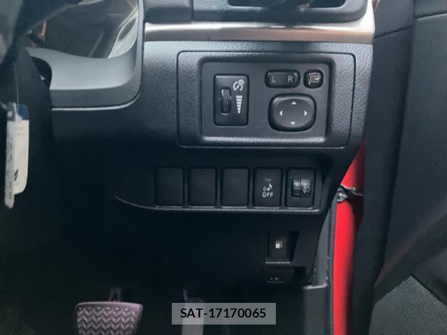 Lexus CT 2014-06 8813452-10