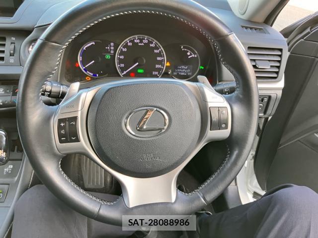 Lexus CT 2011-09 8813845-14