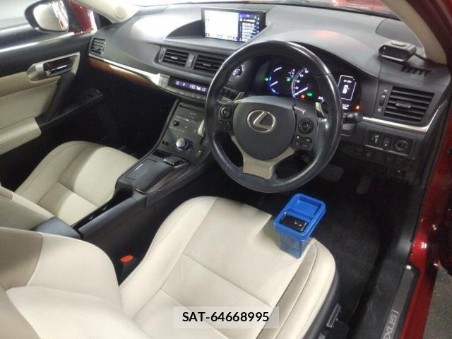 Lexus CT 2017-09 8814228-2