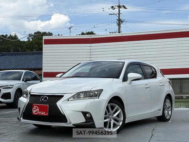 Lexus CT 2014-08 8814695-0