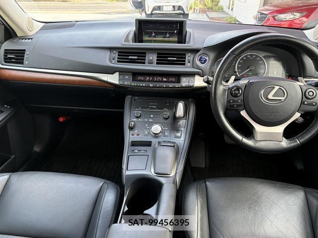 Lexus CT 2014-08 8814695-1