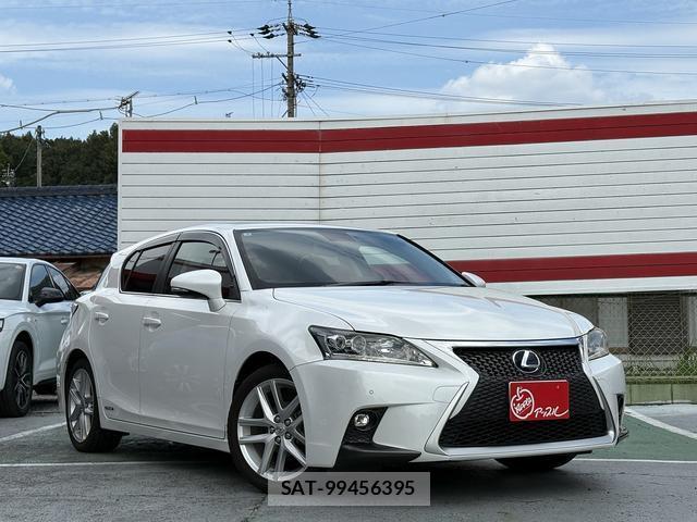 Lexus CT 2014-08 8814695-13