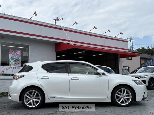 Lexus CT 2014-08 8814695-14