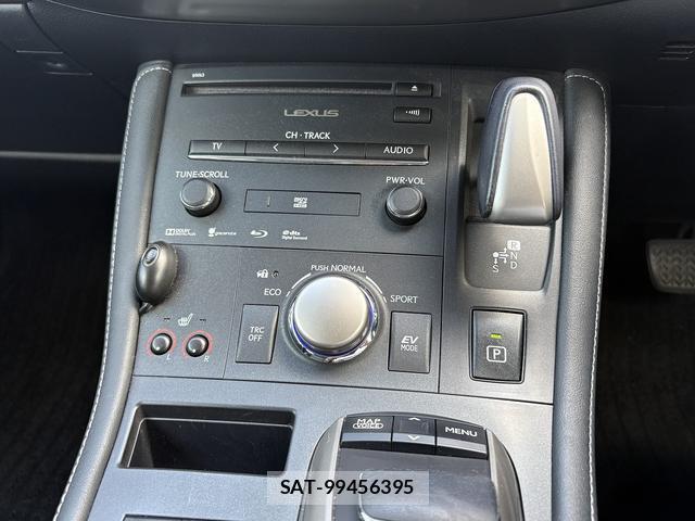 Lexus CT 2014-08 8814695-6
