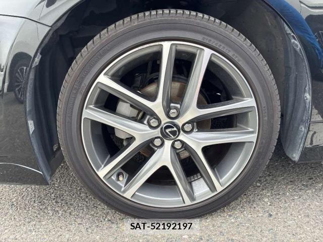 Lexus CT 2017-07 8815371-11