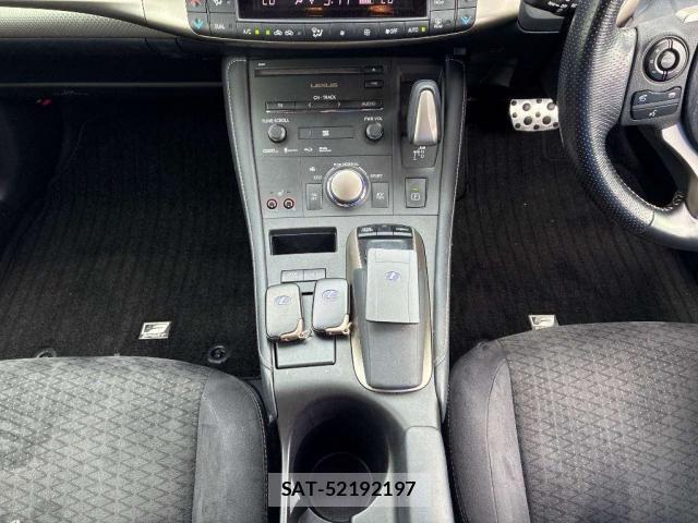 Lexus CT 2017-07 8815371-3