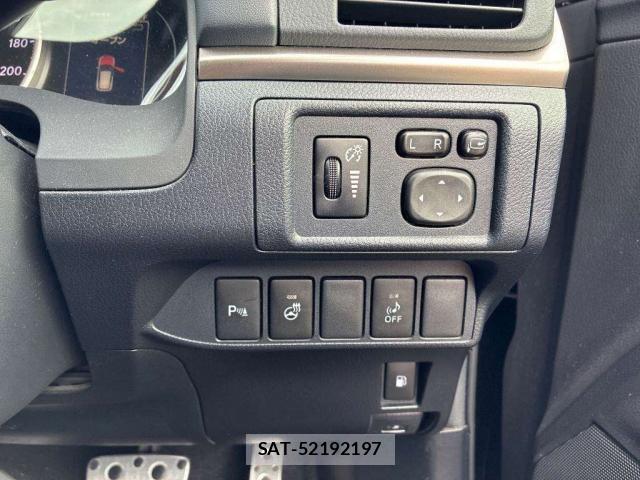 Lexus CT 2017-07 8815371-4