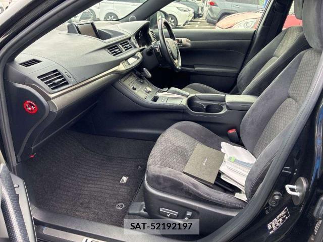Lexus CT 2017-07 8815371-5