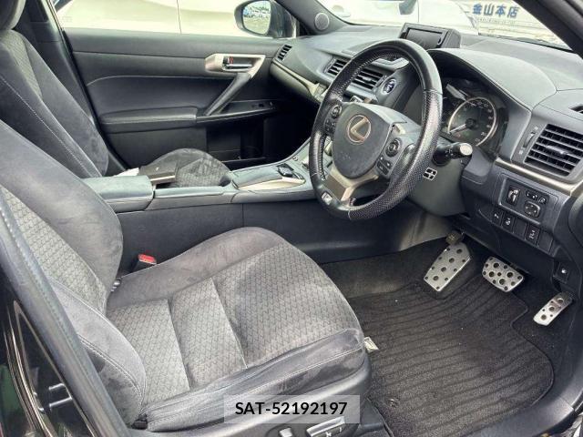 Lexus CT 2017-07 8815371-6