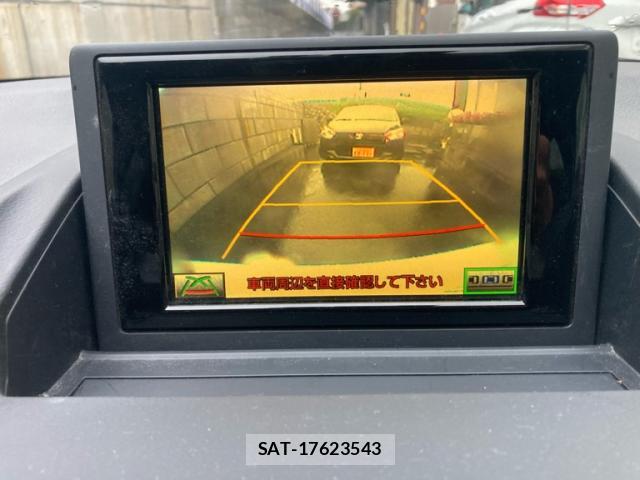 Lexus CT 2011-07 8816393-15