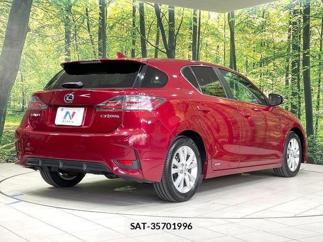 Lexus CT 2015-10 8817227-16