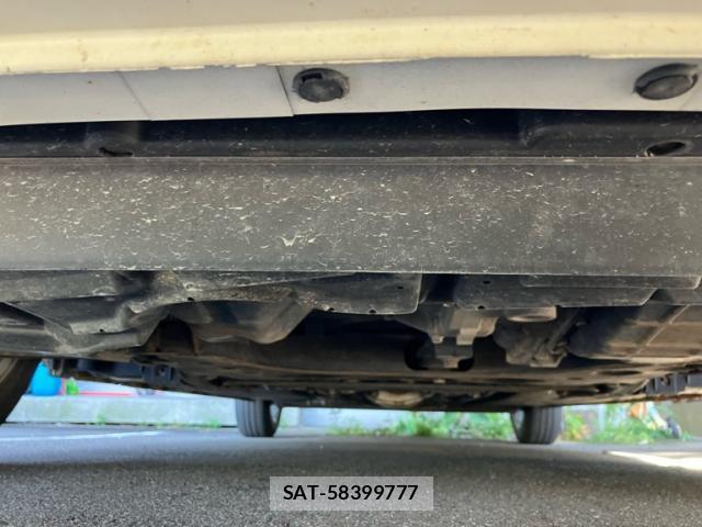 Nissan CUBE 2009-05 8813420-1