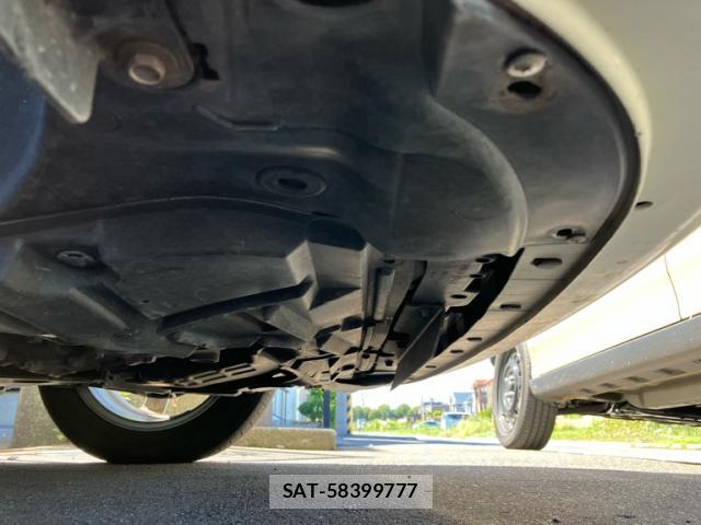 Nissan CUBE 2009-05 8813420-2