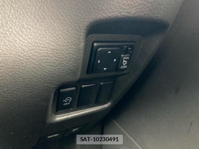 Nissan CUBE 2013-04 8813460-14