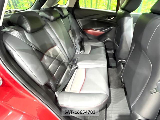 Mazda CX-3 2015-06 8812048-8