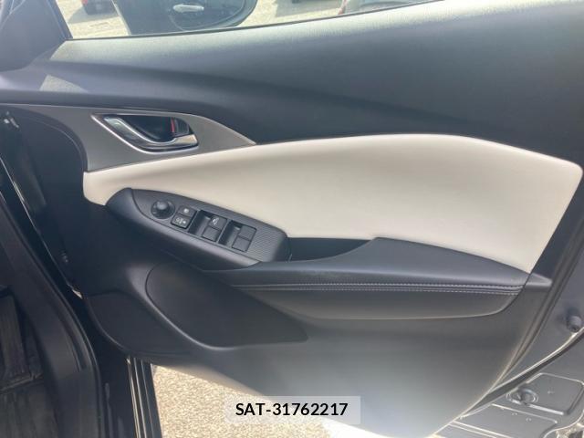 Mazda CX-3 2022-06 8812093-9