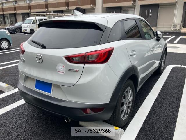 Mazda CX-3 2015-03 8812362-6