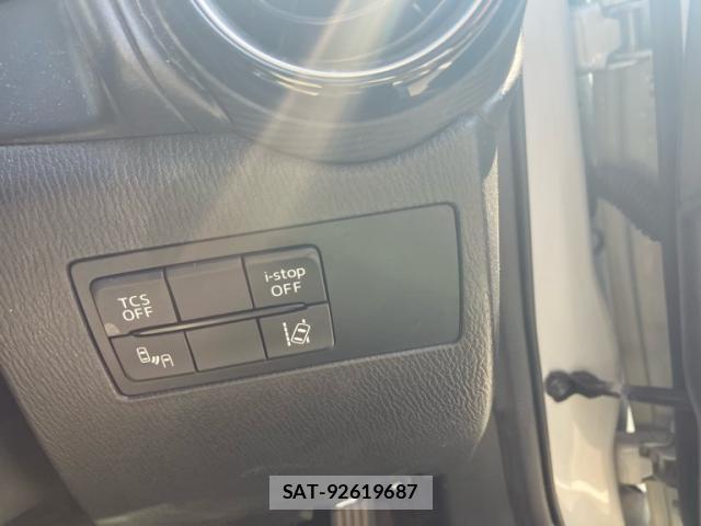 Mazda CX-3 2015-09 8813583-8