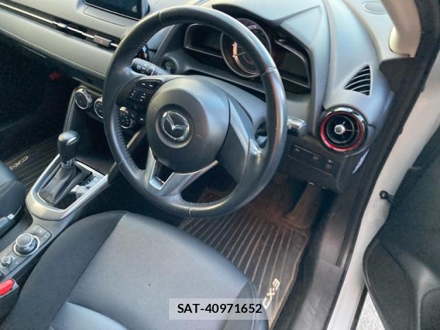 Mazda CX-3 2015-12 8813920-10
