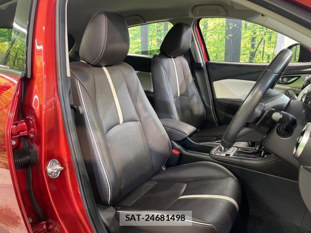 Mazda CX-3 2018-09 8814041-7
