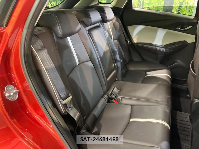 Mazda CX-3 2018-09 8814041-8
