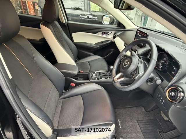 Mazda CX-3 2022-04 8815238-5
