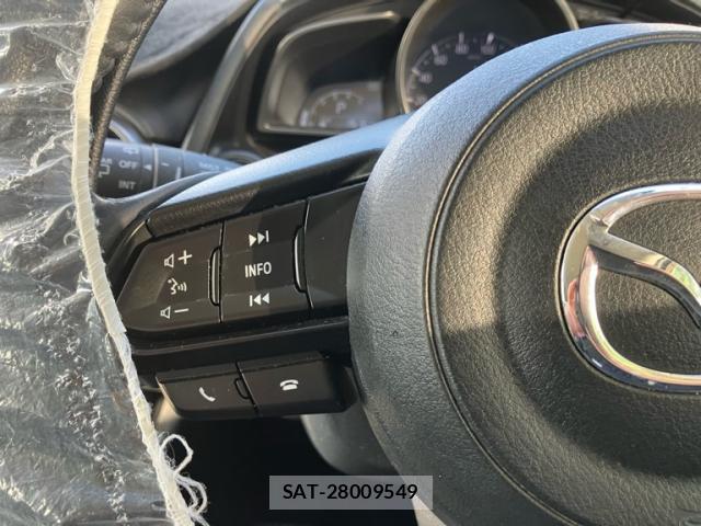 Mazda CX-3 2018-07 8816102-17