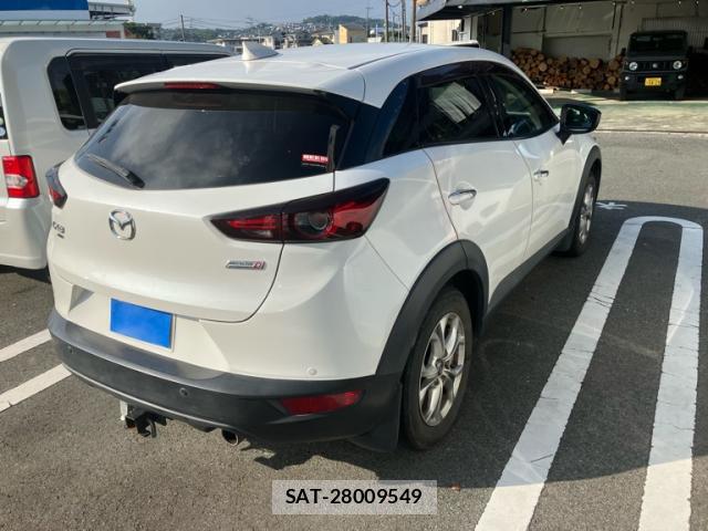 Mazda CX-3 2018-07 8816102-4