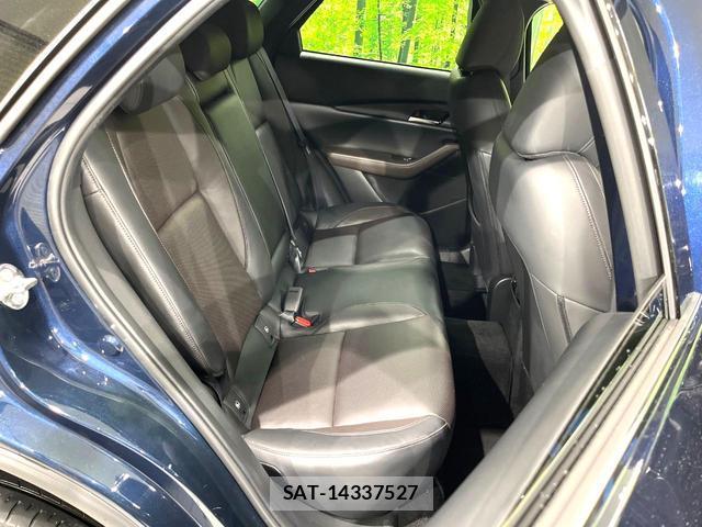 Mazda CX-30 2019-09 8812047-7