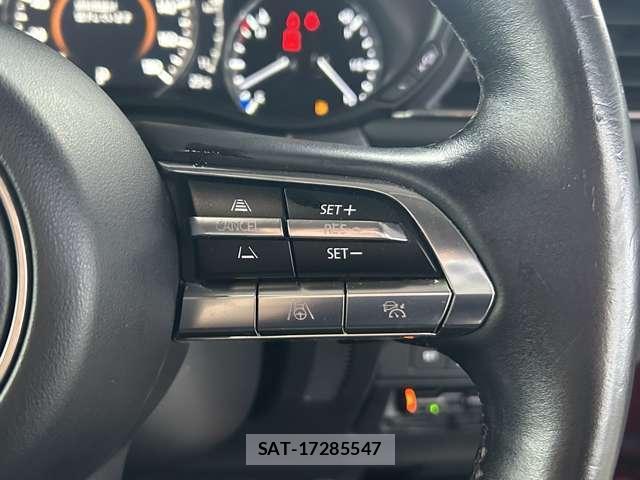 Mazda CX-30 2021-06 8813093-17
