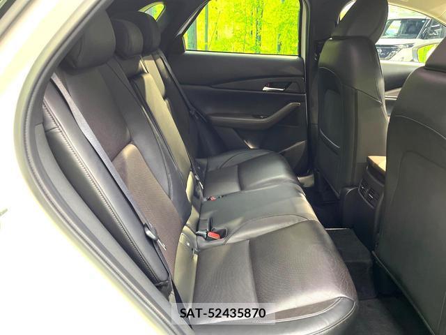 Mazda CX-30 2019-11 8813675-8